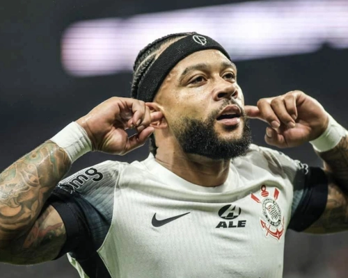 Corinthians sente peso da Libertadores e Memphis sela a queda na liberta